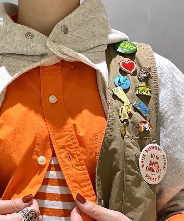 吉野 多恵さんの「BEAMS WOMEN｜BEAMS BOY / ラメ リブ クルー ソックス NEW」を使ったコーディネート