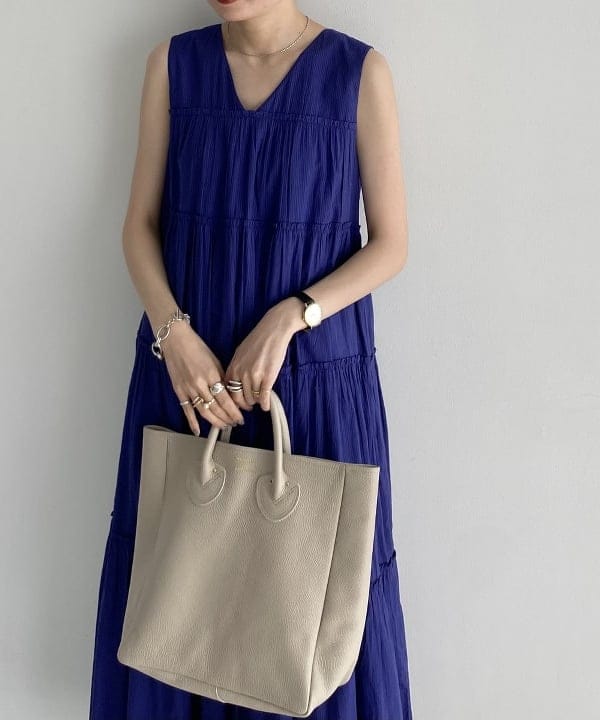 SANOさんの「BEAMS WOMEN｜YOUNG&OLSEN / レザートートバッグ M」を使ったコーディネート