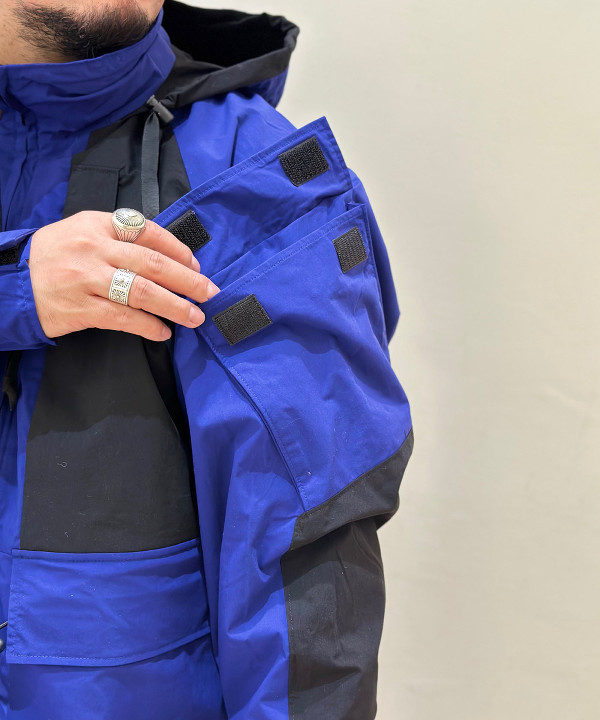 佐々木 優さんの「BEAMS WOMEN｜BEAMS / 2トーン ナイロン テック ジャケット」を使ったコーディネート