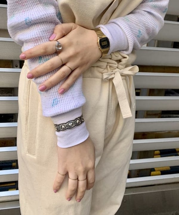 ナツハさんの「BEAMS WOMEN｜BEAMS BOY / GOLDメッキ 0.8mm リング」を使ったコーディネート