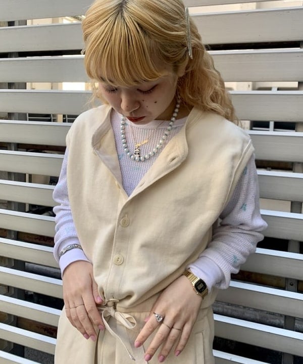 ナツハさんの「BEAMS WOMEN｜BEAMS BOY / GOLDメッキ 0.8mm リング」を使ったコーディネート