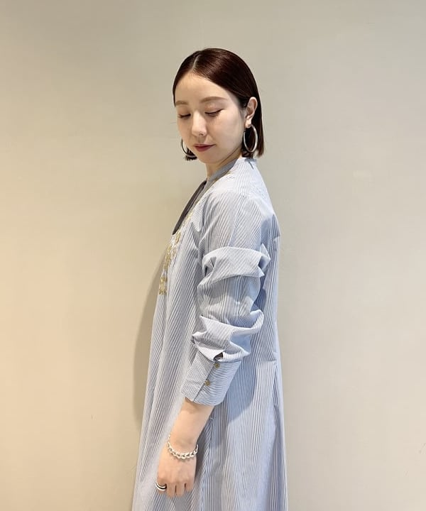 大川 美咲さんの「BEAMS WOMEN｜Demi-Luxe BEAMS / クロスストラップ サンダル」を使ったコーディネート