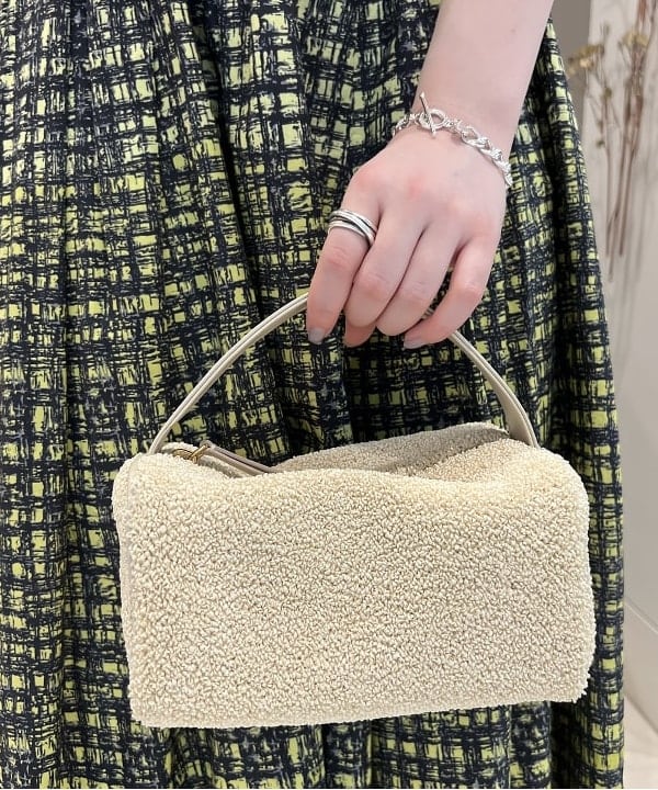 大川 美咲さんの「BEAMS WOMEN｜PHILIPPE AUDIBERT / New Africa リング」を使ったコーディネート