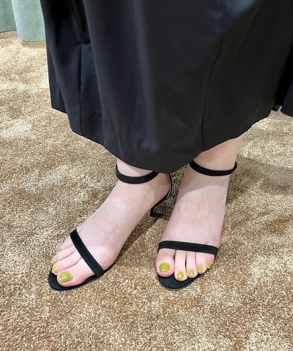 山田 千遥さんの「BEAMS WOMEN｜GIANNI CHIARINI / CAMILLA レザートートバッグ」を使ったコーディネート