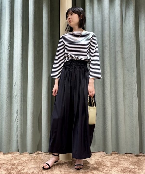 山田 千遥さんの「BEAMS WOMEN｜GIANNI CHIARINI / CAMILLA レザートートバッグ」を使ったコーディネート