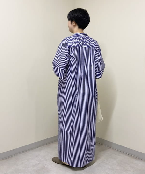もり ともみさんの「BEAMS WOMEN｜ASAUCE MELER / リネンシルク メランジ ストール」を使ったコーディネート