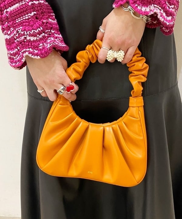 りかちょび/岸本梨佳さんの「BEAMS WOMEN｜BEAMS BOY / カスリ ニット カーディガン」を使ったコーディネート