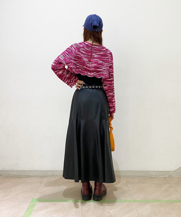 りかちょび/岸本梨佳さんの「BEAMS WOMEN｜BEAMS BOY / カスリ ニット カーディガン」を使ったコーディネート