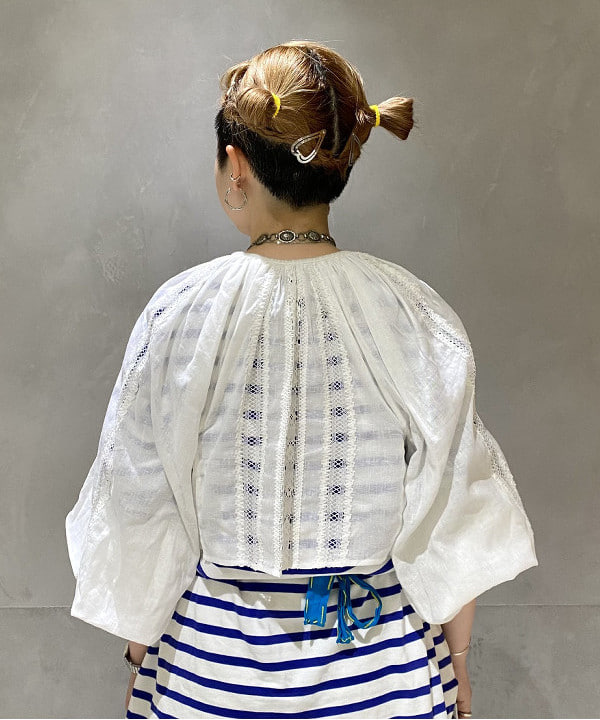 吉野 多恵さんの「BEAMS WOMEN｜BEAMS BOY / BBロゴ ショップバック」を使ったコーディネート