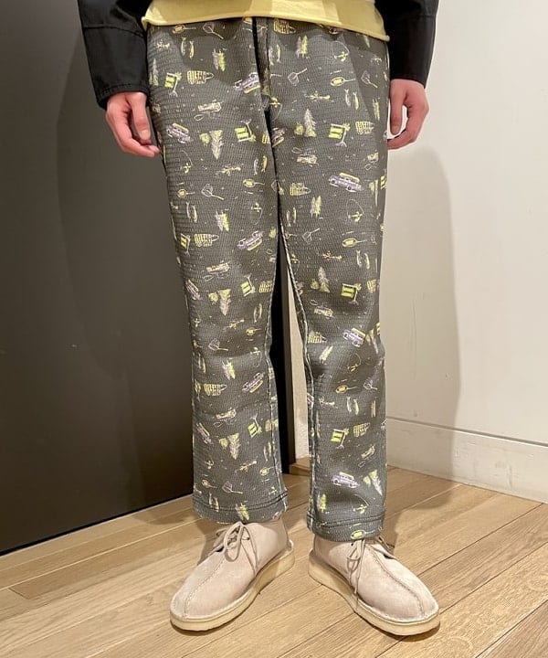 みかみさんの「BEAMS WOMEN｜BEAMS BOY / キャンプ プリント サーマル イージーパンツ」を使ったコーディネート