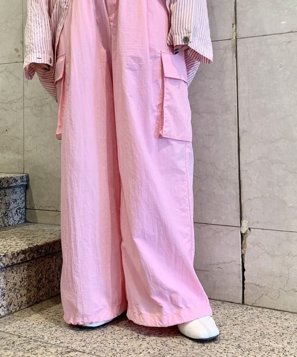 乙藤 侑里さんの「BEAMS WOMEN｜L.L.Bean × BEAMS PLUS ＆ BEAMS BOY / Deep Bottom Deluxe Boat and Tote Mini」を使ったコーディネート