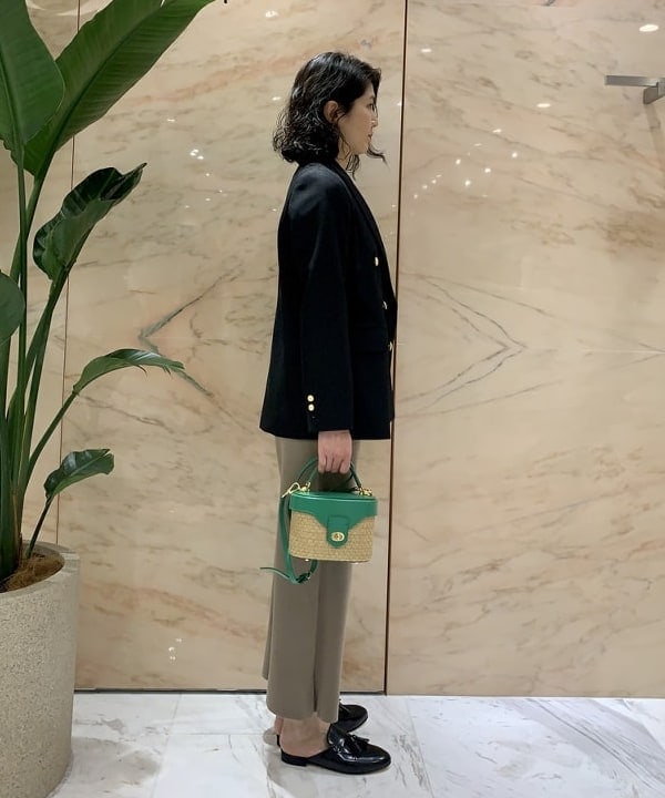 松元 晴佳さんの「BEAMS WOMEN｜CHRISTIAN VILLA × Demi-Luxe BEAMS / 別注 ストロー バニティーバッグ」を使ったコーディネート