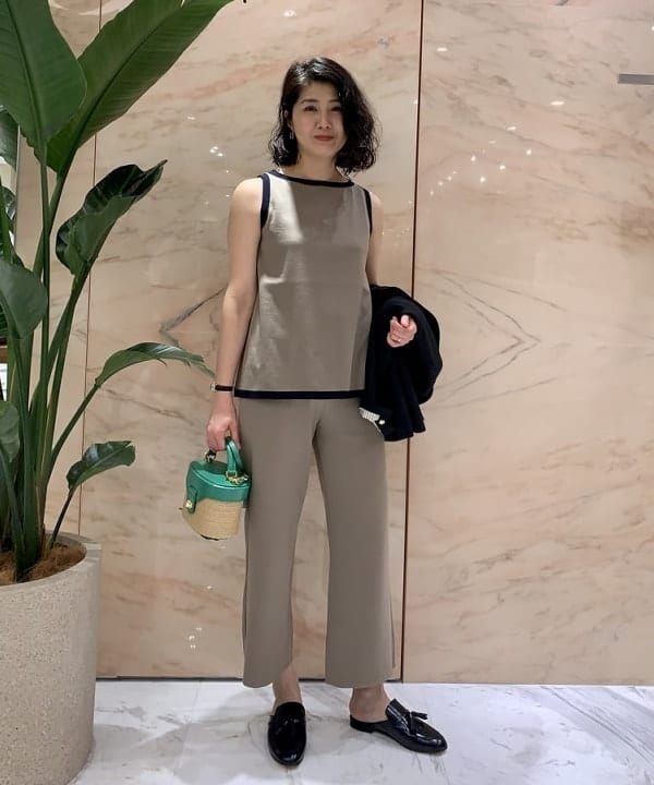 松元 晴佳さんの「BEAMS WOMEN｜CHRISTIAN VILLA × Demi-Luxe BEAMS / 別注 ストロー バニティーバッグ」を使ったコーディネート
