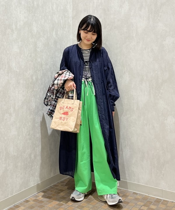 るーたまさんの「BEAMS WOMEN｜BEAMS BOY / BBロゴ ショップバック」を使ったコーディネート