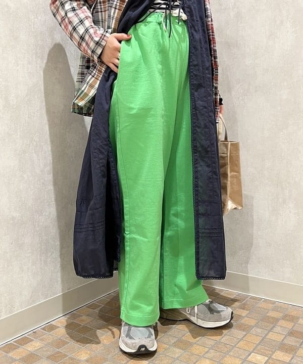 るーたまさんの「BEAMS WOMEN｜BEAMS BOY / BBロゴ ショップバック」を使ったコーディネート