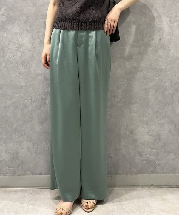 山田 千遥さんの「BEAMS WOMEN｜GIANNI CHIARINI / CAMILLA レザートートバッグ」を使ったコーディネート