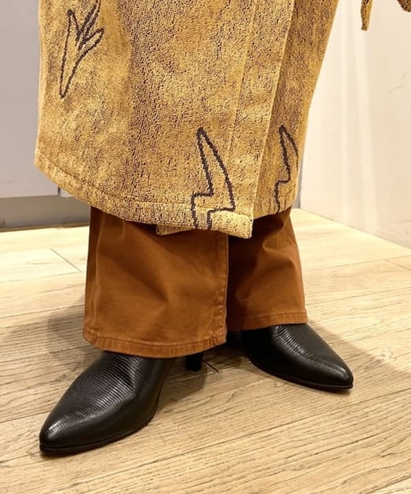 オカベ　アヤカさんの「BEAMS WOMEN｜RED CARD TOKYO × Ray BEAMS / 別注 Grape デニム」を使ったコーディネート