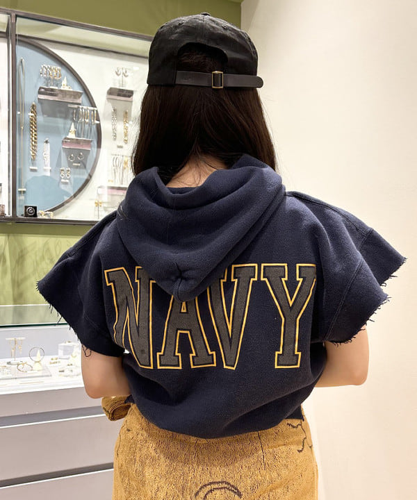 オカベ　アヤカさんの「BEAMS WOMEN｜RED CARD TOKYO × Ray BEAMS / 別注 Grape デニム」を使ったコーディネート