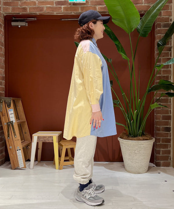 エノモト アミさんの「BEAMS WOMEN｜INDIVIDUALIZED SHIRTS × BEAMS BOY / 別注 エンジニアド シャツ ワンピース」を使ったコーディネート