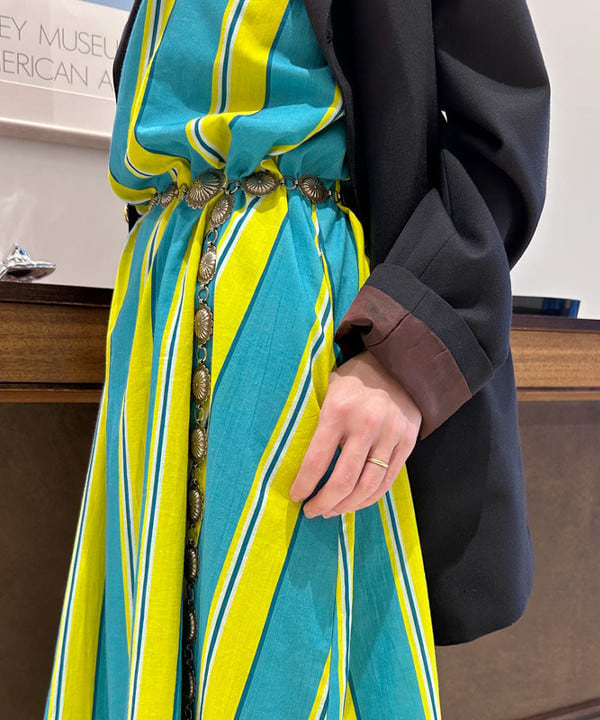 清水 彩乃さんの「BEAMS WOMEN｜BEAMS BOY / ポリエステル ウール 3ボタン ブレザー」を使ったコーディネート