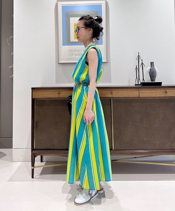 清水 彩乃さんの「BEAMS WOMEN｜BEAMS BOY / ポリエステル ウール 3ボタン ブレザー」を使ったコーディネート