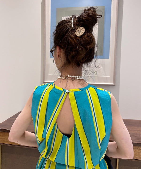 清水 彩乃さんの「BEAMS WOMEN｜BEAMS BOY / ポリエステル ウール 3ボタン ブレザー」を使ったコーディネート