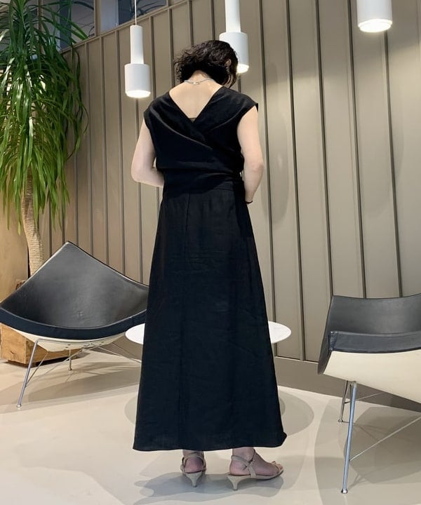 松元 晴佳さんの「BEAMS WOMEN｜Demi-Luxe BEAMS / クロスストラップ サンダル」を使ったコーディネート
