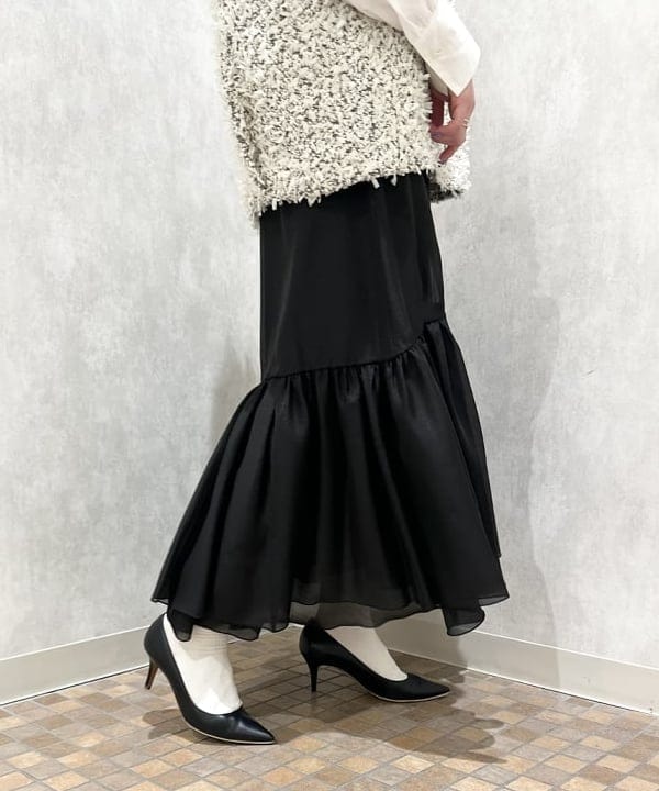 カワライさんの「BEAMS WOMEN｜EFFE BEAMS / カラミリボン ブラウス」を使ったコーディネート