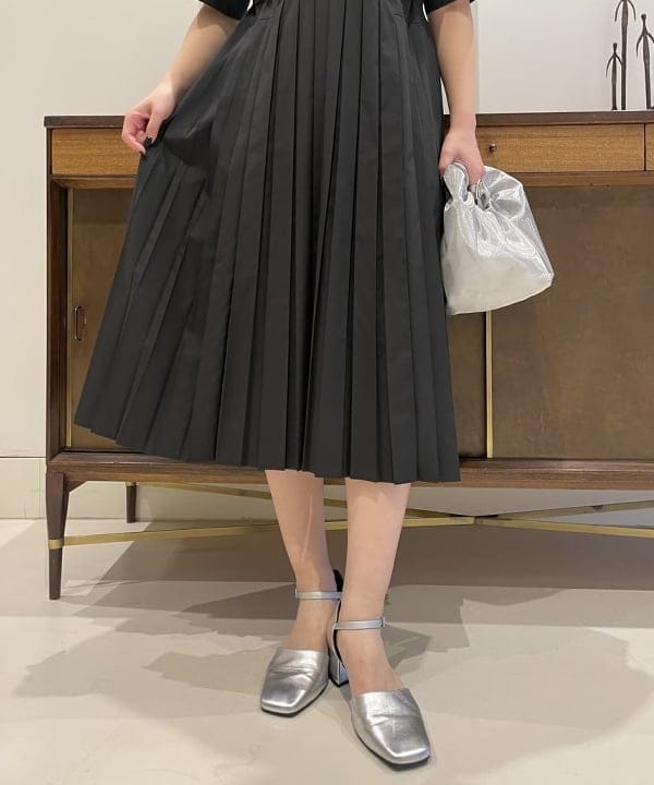 松本 佳菜子さんの「BEAMS WOMEN｜Ray BEAMS / アンクルストラップ パンプス」を使ったコーディネート