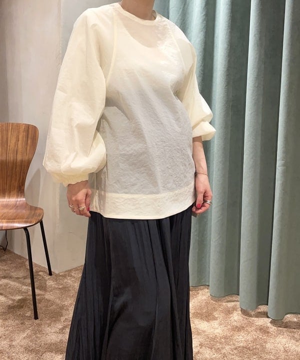 越智 里美さんの「BEAMS WOMEN｜GIANNI CHIARINI / CAMILLA レザートートバッグ」を使ったコーディネート
