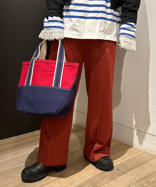 ando naoさんの「BEAMS WOMEN｜ナバルボーダー ビッグ ボートネック カットソー」を使ったコーディネート