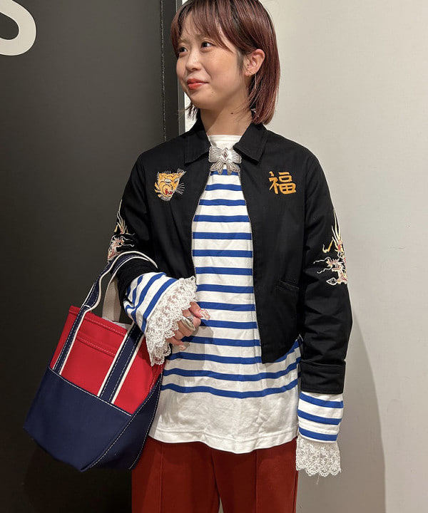 ando naoさんの「BEAMS WOMEN｜ナバルボーダー ビッグ ボートネック カットソー」を使ったコーディネート