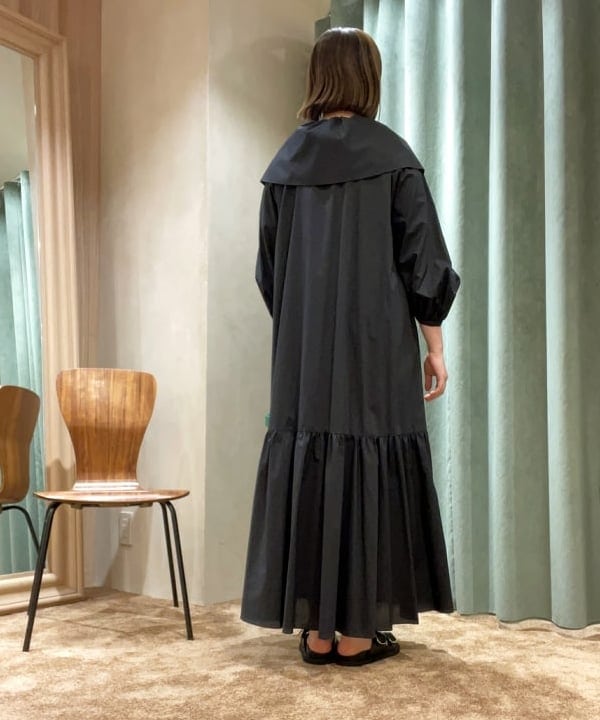 RIEKOさんの「BEAMS WOMEN｜CHRISTIAN VILLA × Demi-Luxe BEAMS / 別注 ストロー バニティーバッグ」を使ったコーディネート
