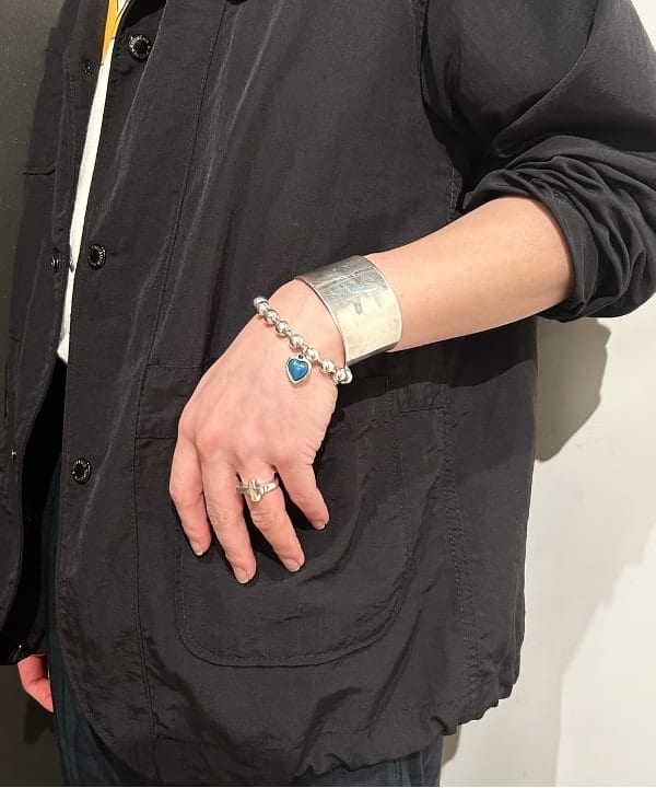 土田 達也さんの「BEAMS WOMEN｜BEAMS BOY / ポリエステル ウール シンチ バック スラックス」を使ったコーディネート