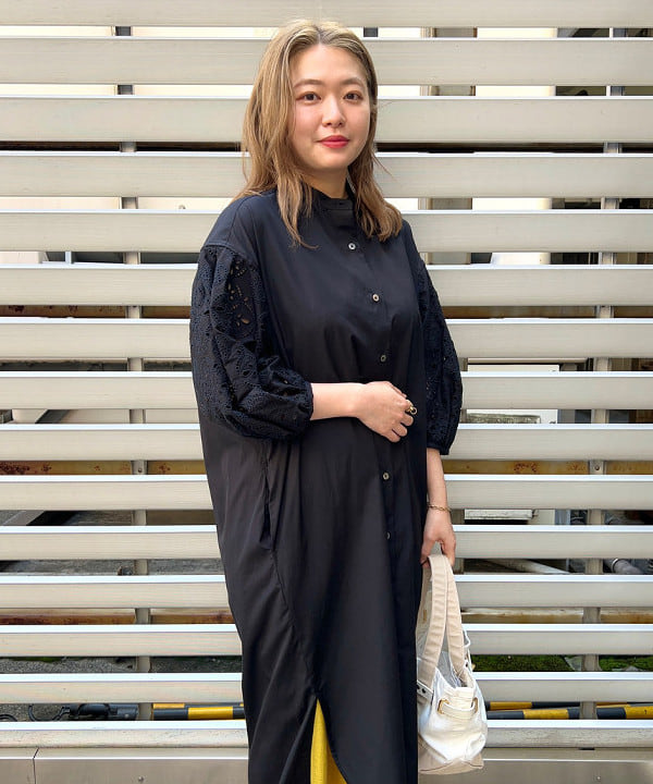 千田 静香さんの「BEAMS WOMEN｜【別注】TICCA / レース パフスリーブワンピース」を使ったコーディネート