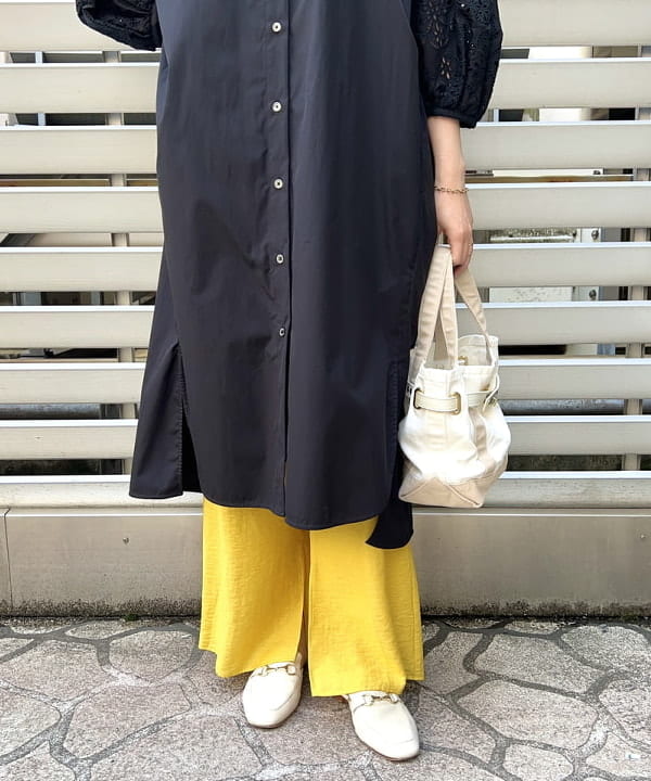 千田 静香さんの「BEAMS WOMEN｜【別注】TICCA / レース パフスリーブワンピース」を使ったコーディネート