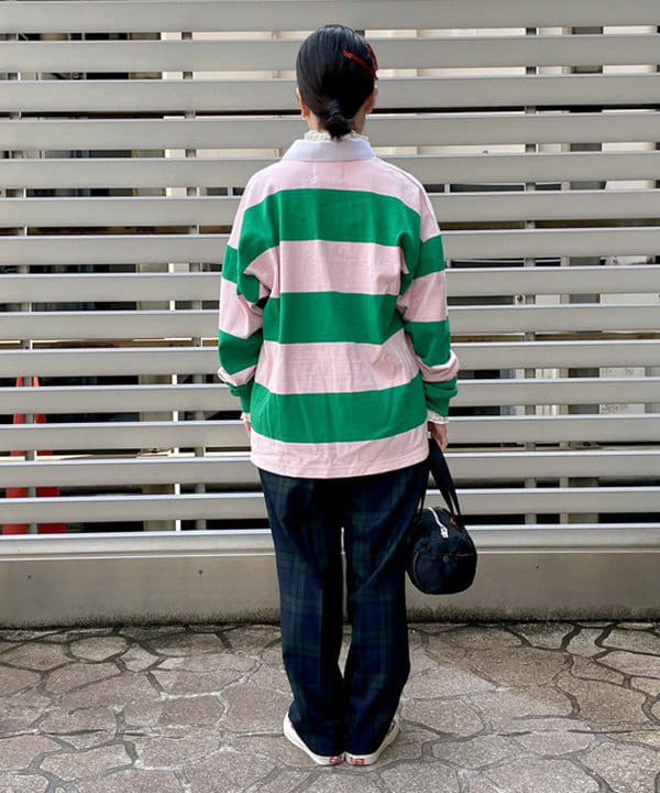 コウリキ　マミさんの「BEAMS WOMEN｜BEAMS BOY / ポリエステル ウール シンチ バック スラックス」を使ったコーディネート