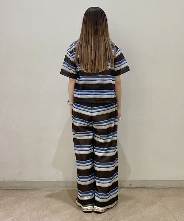 木村 海侑さんの「BEAMS WOMEN｜maturely / Sheer Border Open Collar Shirt」を使ったコーディネート