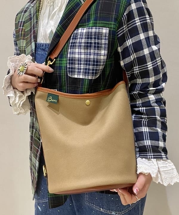 木村 海侑さんの「BEAMS WOMEN｜BEAMS BOY / 樹脂 パール ロング ネックレス」を使ったコーディネート