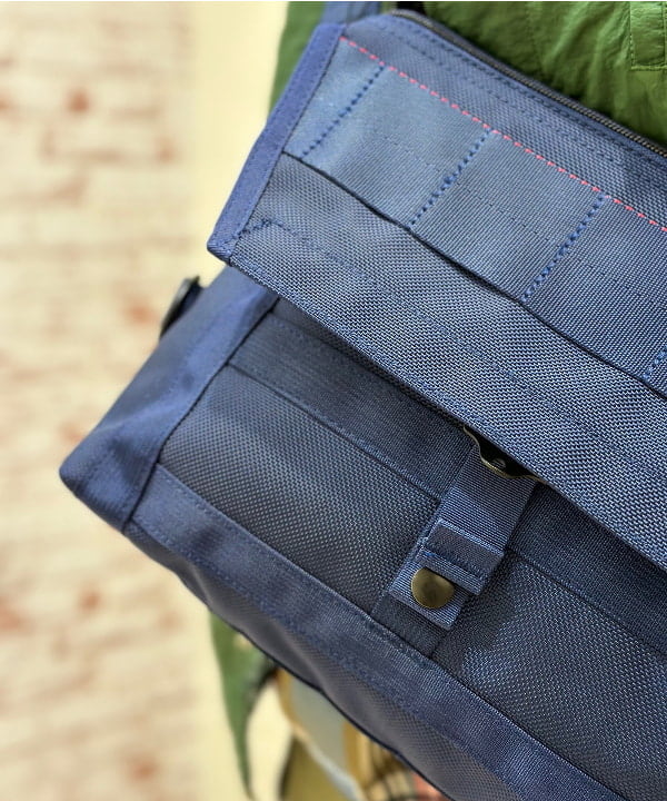 佐々木 優さんの「BEAMS WOMEN｜BRIEFING &times; BEAMS PLUS / 別注 FLEET MESSENGER BAG」を使ったコーディネート