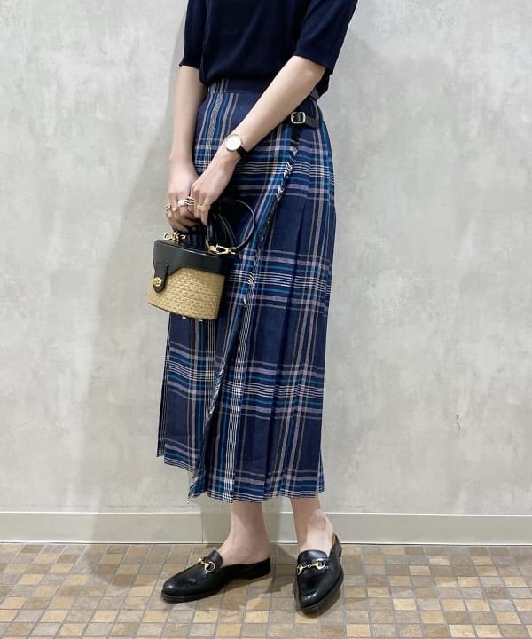SANOさんの「BEAMS WOMEN｜CHRISTIAN VILLA × Demi-Luxe BEAMS / 別注 ストロー バニティーバッグ」を使ったコーディネート