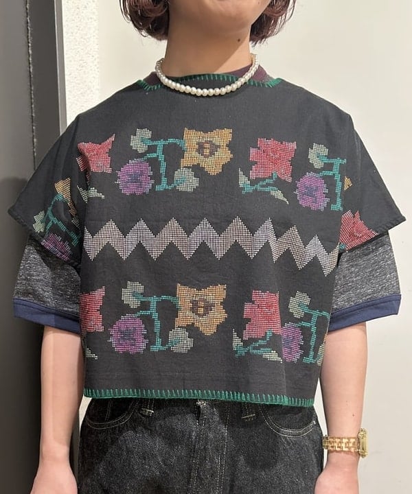 ando naoさんの「BEAMS WOMEN｜BEAMS BOY / フラワー エンブロイダリープリント シャツ」を使ったコーディネート