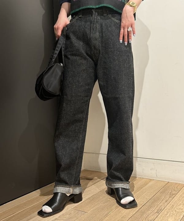 ando naoさんの「BEAMS WOMEN｜BEAMS BOY / フラワー エンブロイダリープリント シャツ」を使ったコーディネート