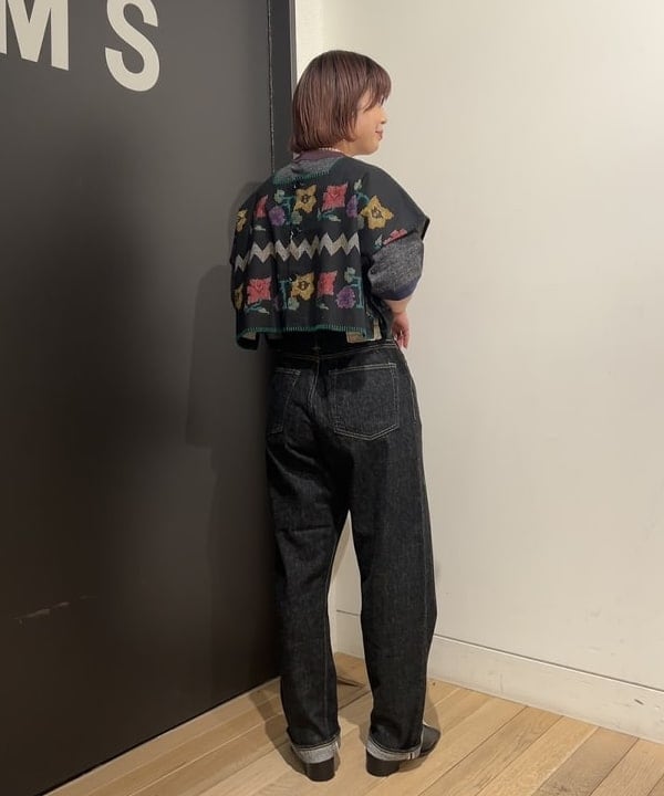 ando naoさんの「BEAMS WOMEN｜BEAMS BOY / フラワー エンブロイダリープリント シャツ」を使ったコーディネート