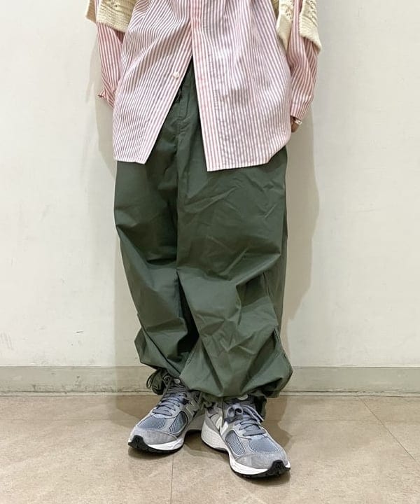 オカモト ミサキさんの「BEAMS WOMEN｜BEAMS BOY / US ARMY オーバー パンツ」を使ったコーディネート
