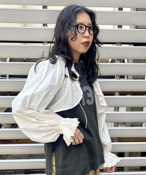 ミナミマリコさんの「BEAMS WOMEN｜FRUIT OF THE LOOM × BEAMS BOY / 2PACK TEE」を使ったコーディネート