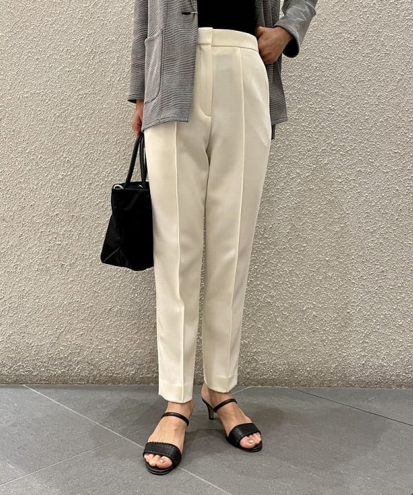 五十峯 さよさんの「BEAMS WOMEN｜VIOLAd’ORO / BIANCA ナイロン トートバッグ S」を使ったコーディネート