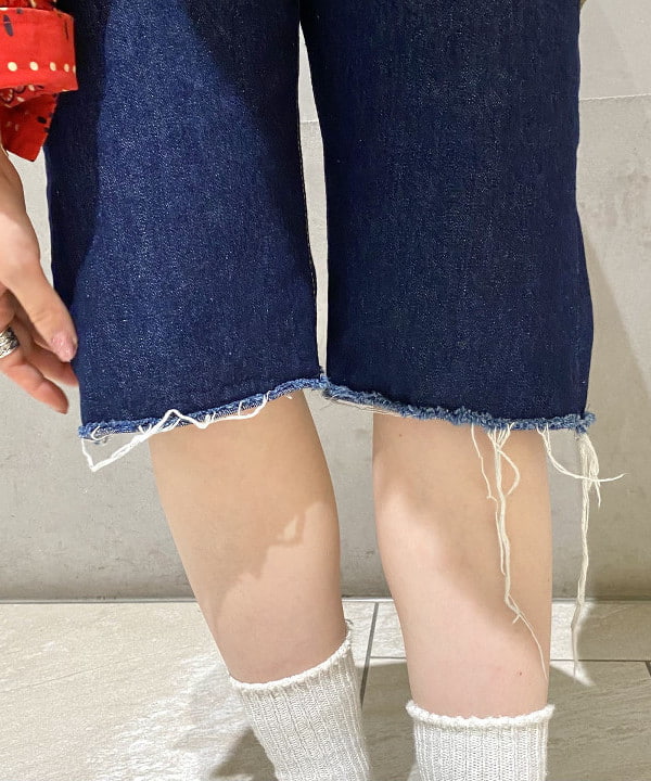 吉野 多恵さんの「BEAMS WOMEN｜BEAMS BOY / ラメ リブ クルー ソックス NEW」を使ったコーディネート