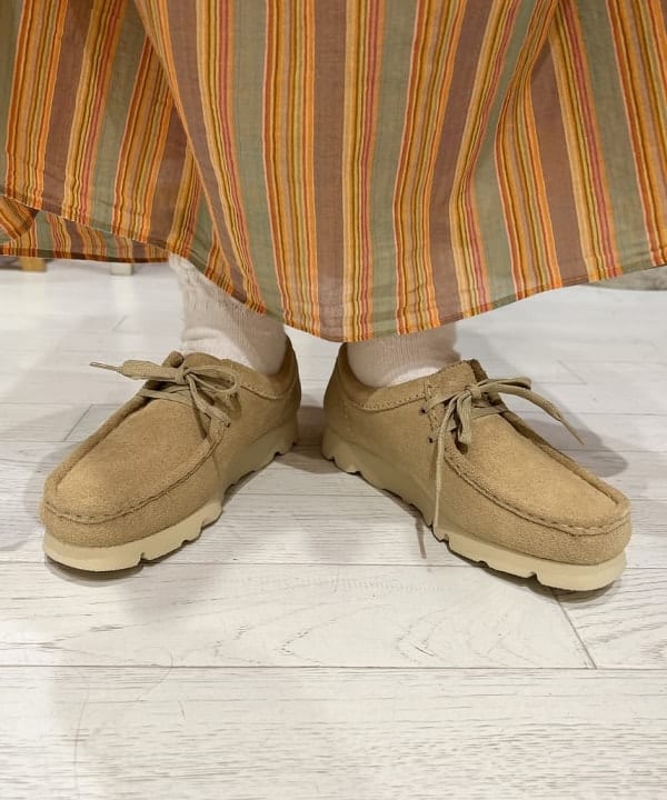 エノモト アミさんの「BEAMS WOMEN｜CLARKS ORIGINALS / Wallabee Boot GTX 23SS」を使ったコーディネート