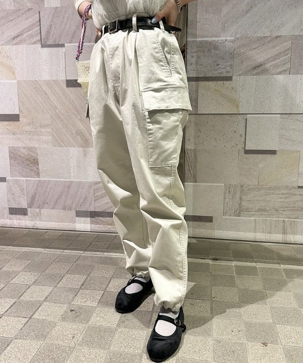 庭野 優紀さんの「BEAMS WOMEN｜Otro Accesorio / フラワー リング」を使ったコーディネート